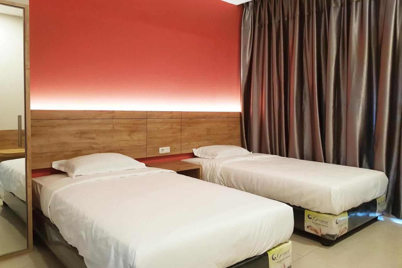 Oyo 90015 Platinum Guest House Medan Zewnętrze zdjęcie