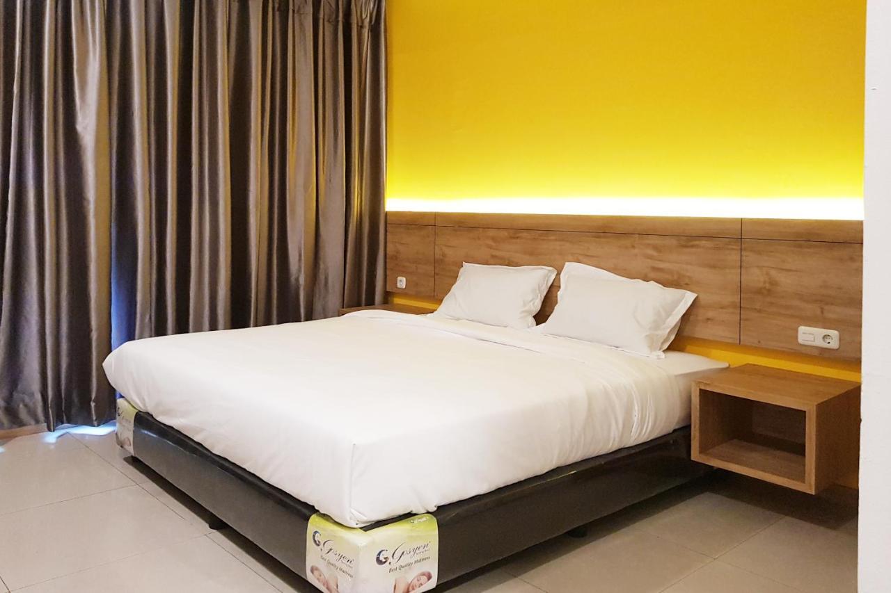 Oyo 90015 Platinum Guest House Medan Zewnętrze zdjęcie