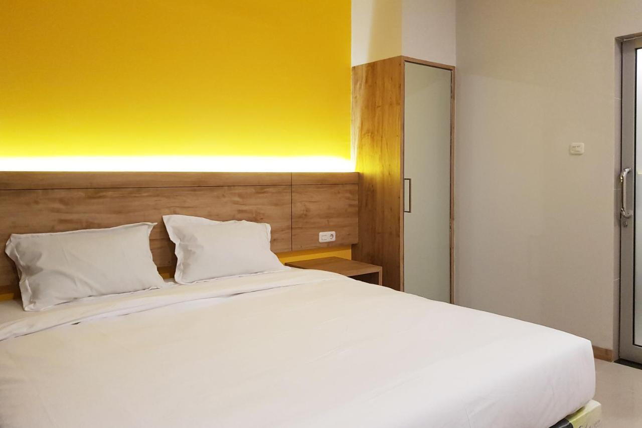 Oyo 90015 Platinum Guest House Medan Zewnętrze zdjęcie