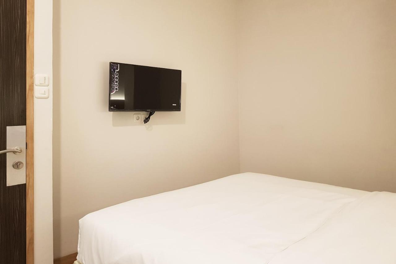 Oyo 90015 Platinum Guest House Medan Zewnętrze zdjęcie