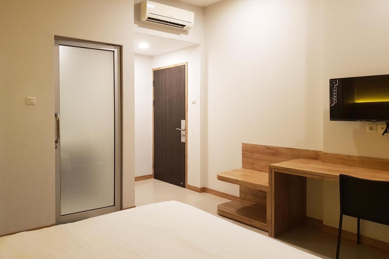 Oyo 90015 Platinum Guest House Medan Zewnętrze zdjęcie