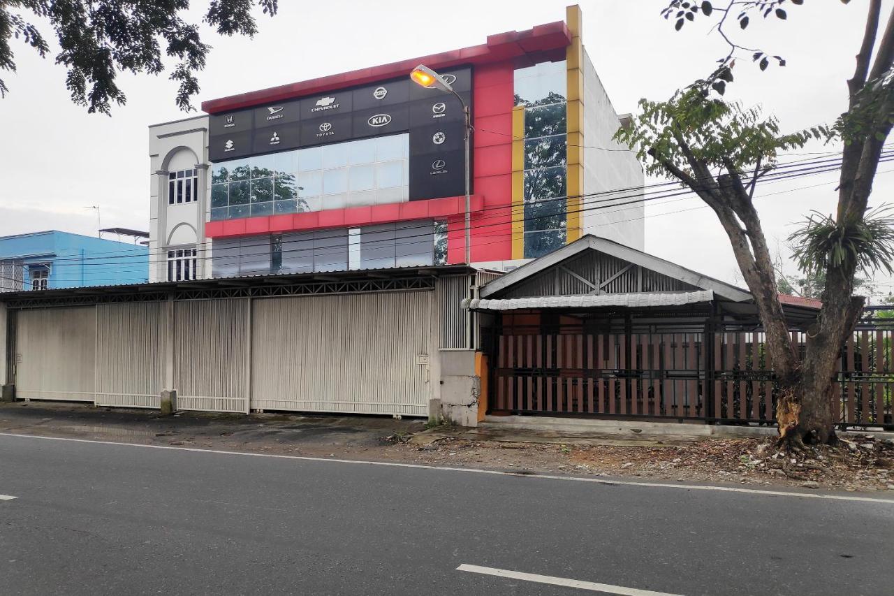 Oyo 90015 Platinum Guest House Medan Zewnętrze zdjęcie